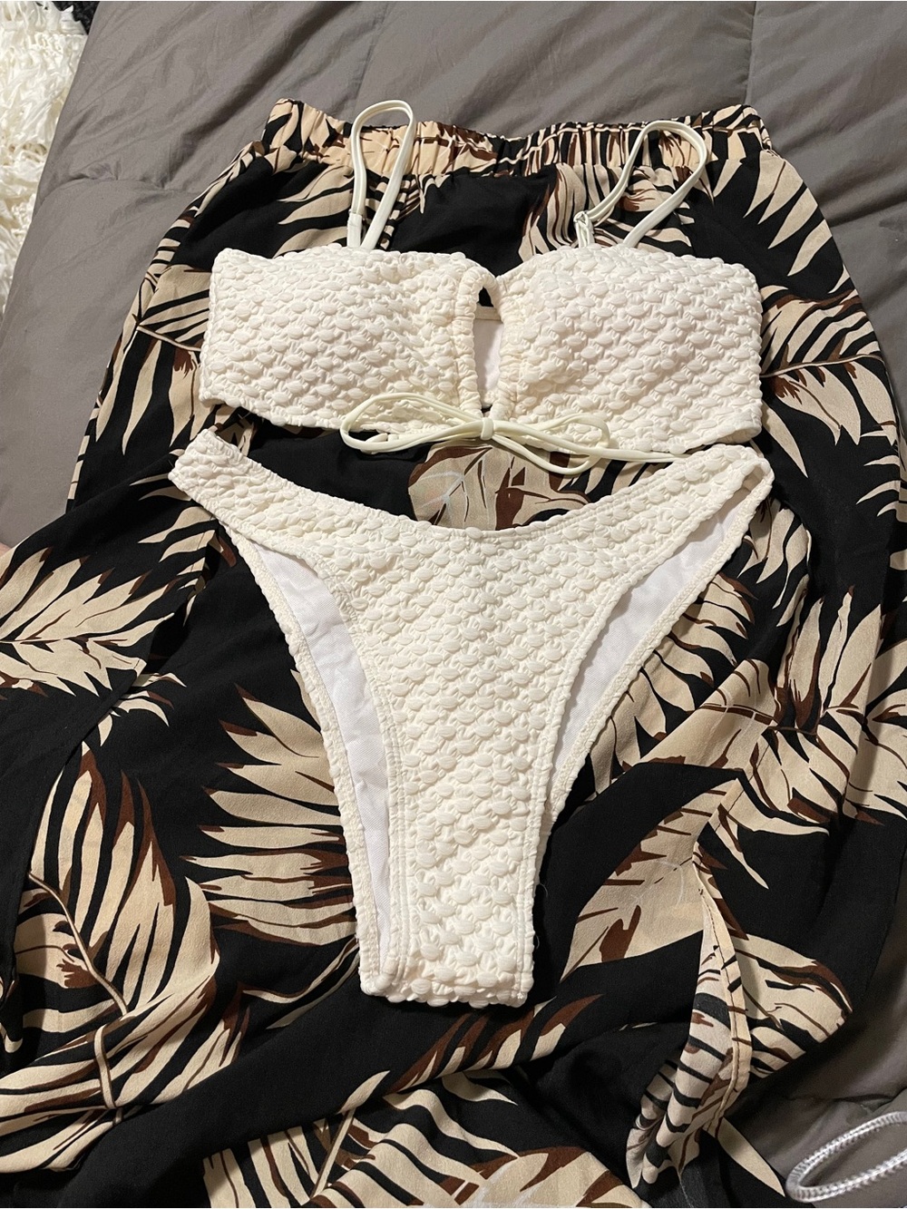 SHEIN wrap around beach pants size 4/NWT OFF-White Bikini Bathing suit Womens M